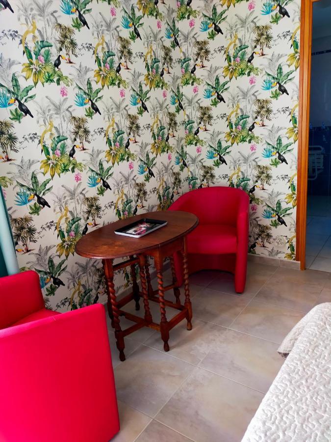 Petit Chatelet Bis Hirel 外观 照片