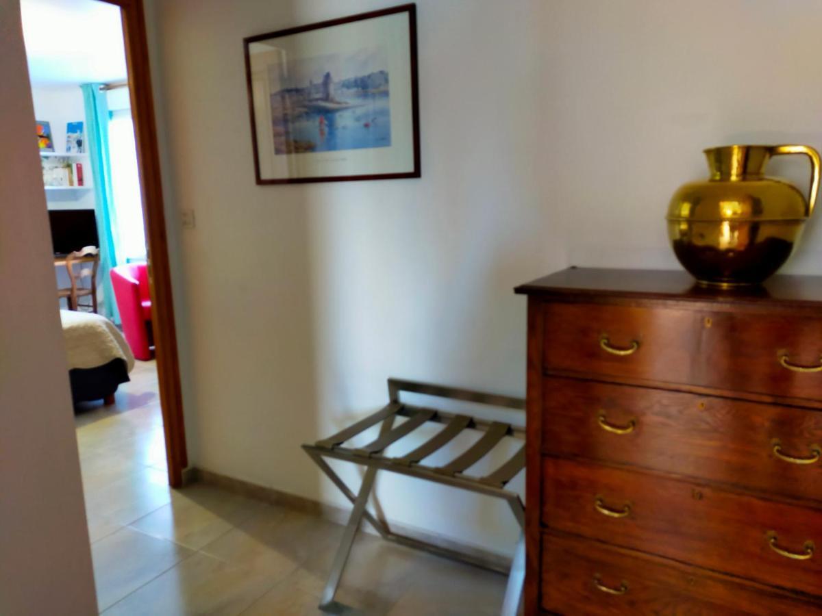 Petit Chatelet Bis Hirel 外观 照片
