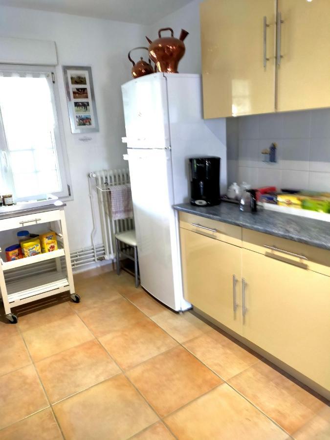 Petit Chatelet Bis Hirel 外观 照片