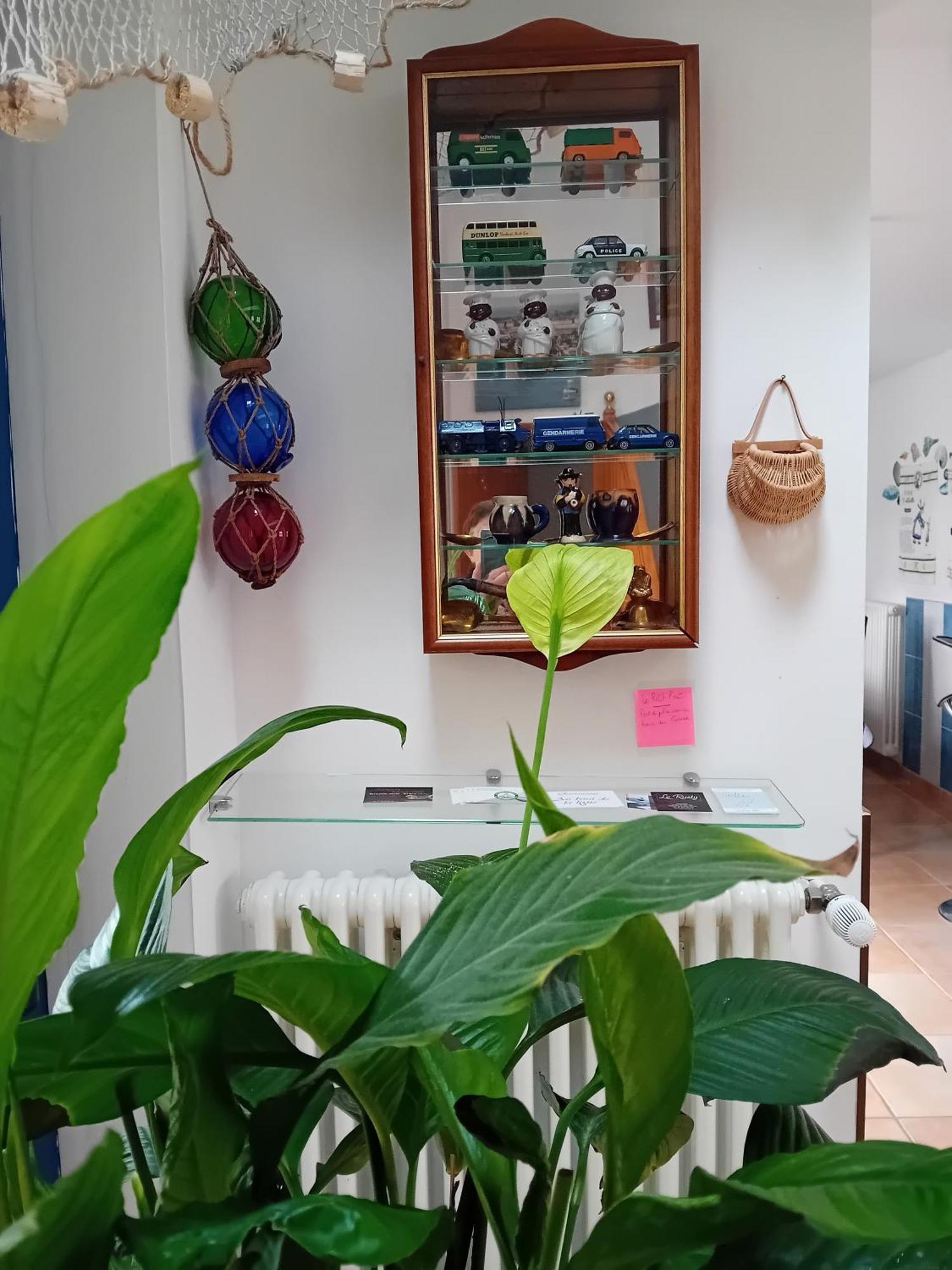 Petit Chatelet Bis Hirel 外观 照片
