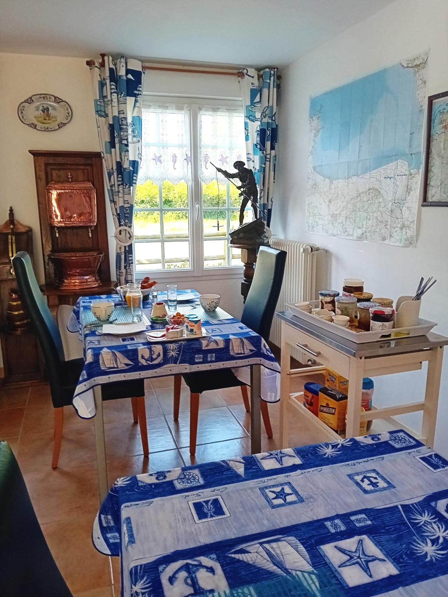 Petit Chatelet Bis Hirel 外观 照片